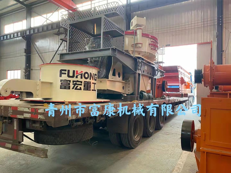 移動破碎機廠家制砂設備發貨現場